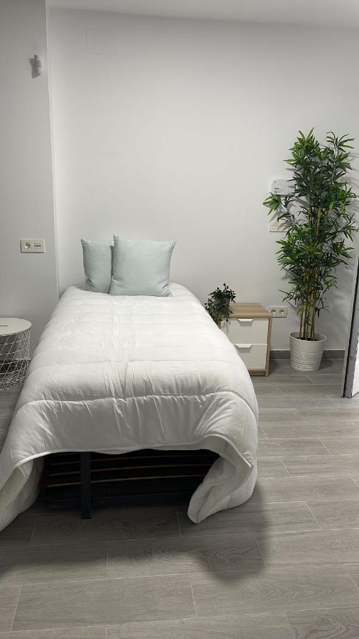 Апартаменты Balneario Pedregalejo Loft C Малага Экстерьер фото